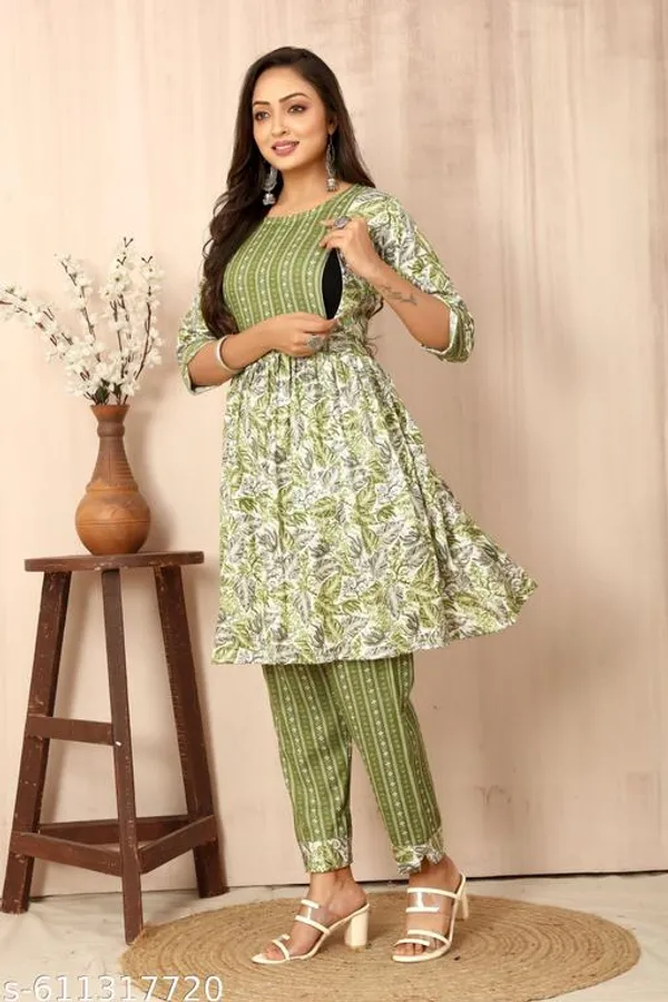 Green_And_White_Cotton_A_Line_Floral_Printed_Maternity_Kurta_Set_For_Women