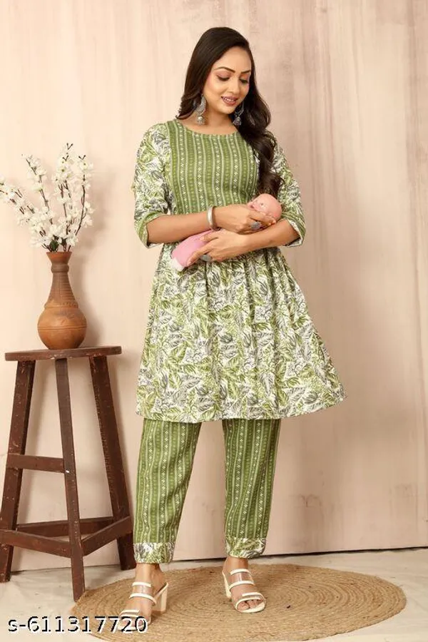 Green_And_White_Cotton_A_Line_Floral_Printed_Maternity_Kurta_Set_For_Women