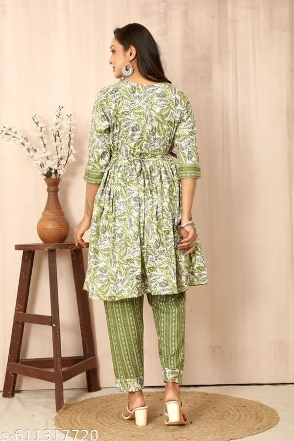 Green_And_White_Cotton_A_Line_Floral_Printed_Maternity_Kurta_Set_For_Women