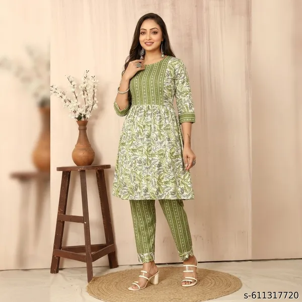 Green_And_White_Cotton_A_Line_Floral_Printed_Maternity_Kurta_Set_For_Women