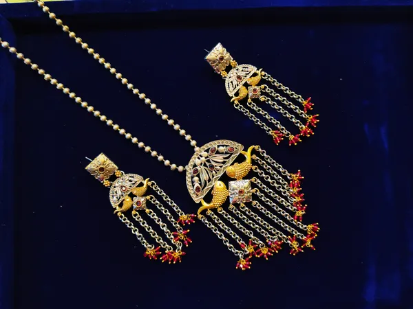 Yellow_Gold_Toned_Brass_Peacock_Chain_Pendant_Necklace_Set_For_Women