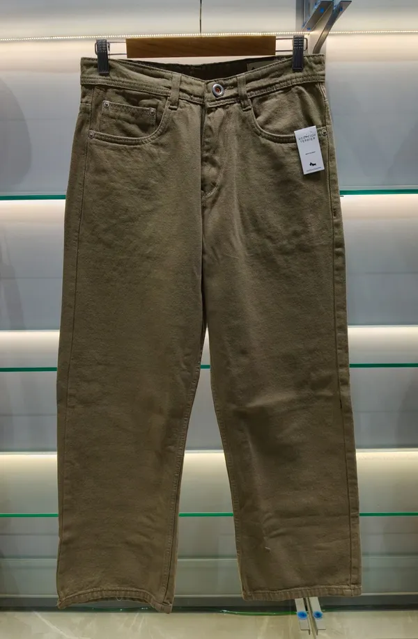 Everyday_Relaxed_Fit_Olive-Khaki_Denim_Jeans_for_Men