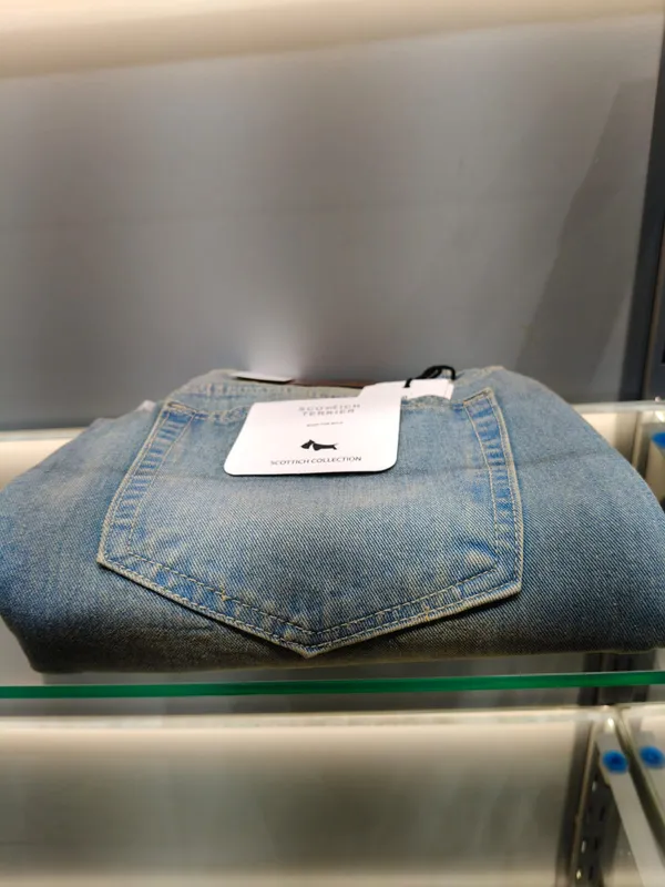 Everyday_Relaxed_Fit_Washed_Blue_Denim_Trousers_for_Men