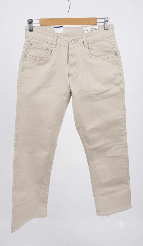 Men's_Versatile_Cream_Straight-Fit_Denim_Jeans