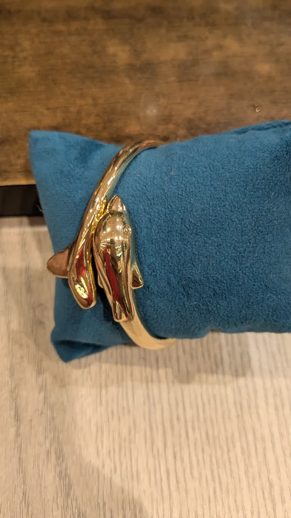 Playful_Dolphin_Crossover_Statement_Bracelet