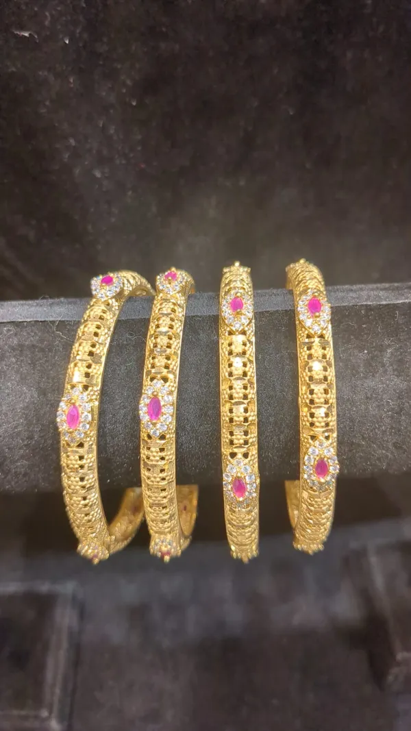 Gold-Tone_4-Piece_Ruby_&_CZ_Jaali_Bangle_Set