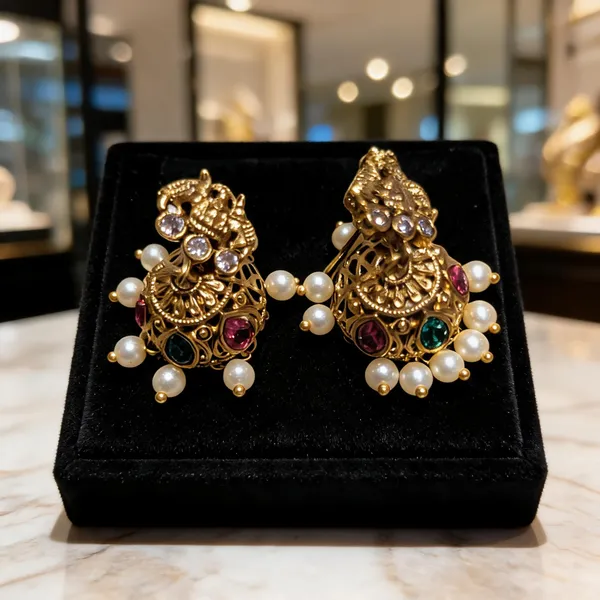 Antique_Gold_Lakshmi_Pearl_Choker_Set