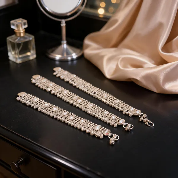 Silver-Tone_Heavy_Ghungroo_Kundan_Payal_Pair