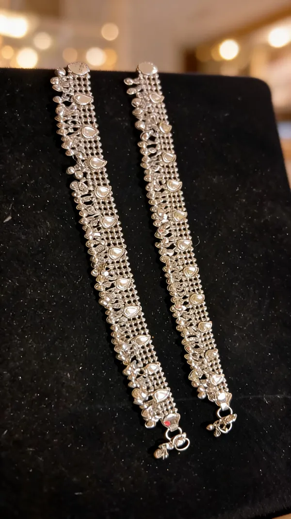 Silver-Tone_Heavy_Ghungroo_Kundan_Payal_Pair