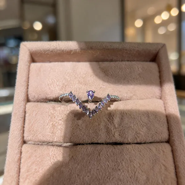 Silver_Plated_Purple_CZ_V-Shaped_Ring
