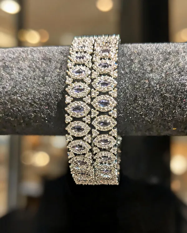 Full_Solitaire_AD_Marquise_Halo_Kada_Pair