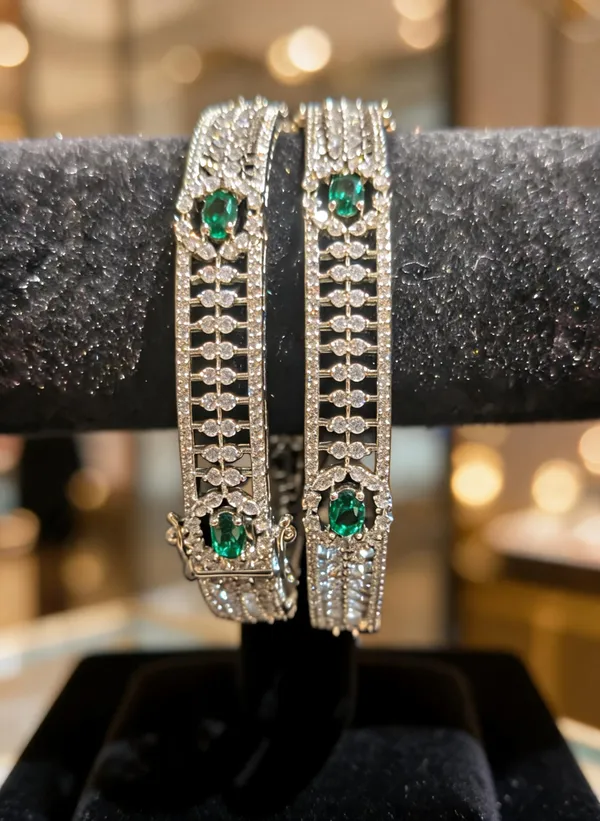 Royal_Emerald_Accent_Geometric_AD_Openable_Kada_Pair