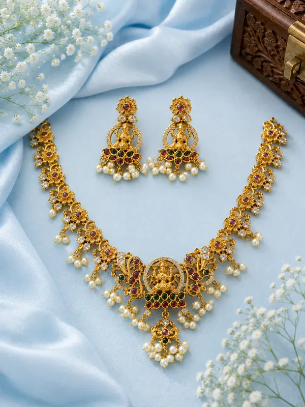 Antique_Gold_Lakshmi_Floral_Choker_Set