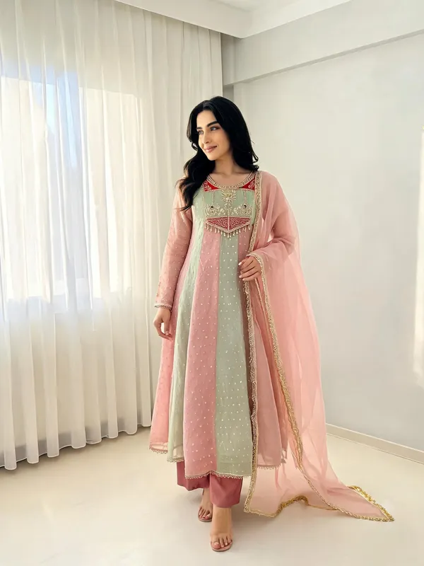 Pastel_Pink_Cotton_Gown_For_Women