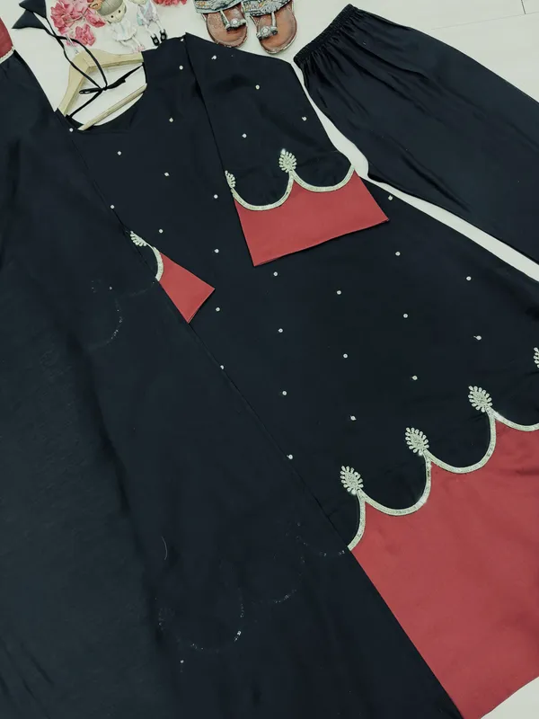 Black_And_Maroon_Embroidered_Abaya_Dress_For_Women