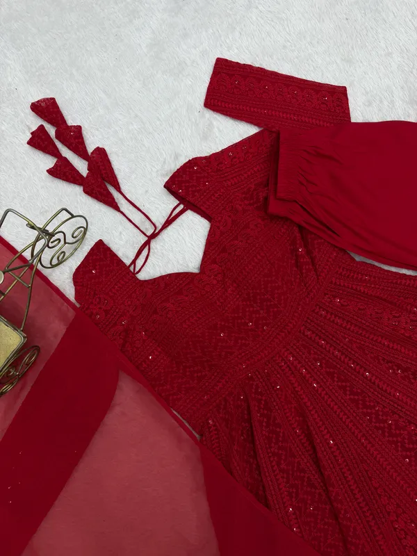 Red_Embroidered_Lehenga_Choli_Set_for_Girls
