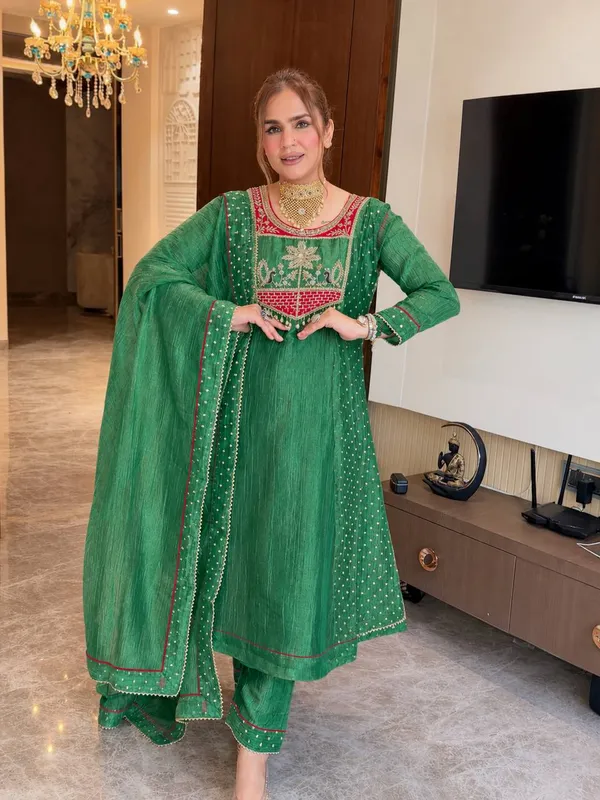 Green_Embroidered_Straight_Suit_Set_for_Women