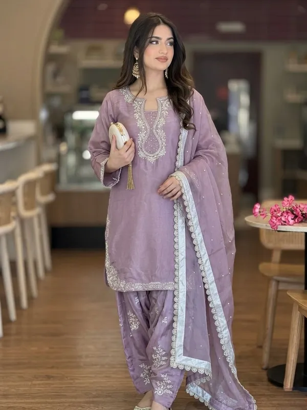 Lavender_Embroidered_Ethnic_Suit_Set_for_Women