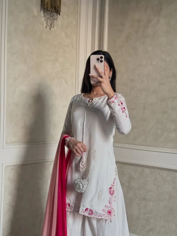 White_Embroidered_Ethnic_Suit_Set_for_Women
