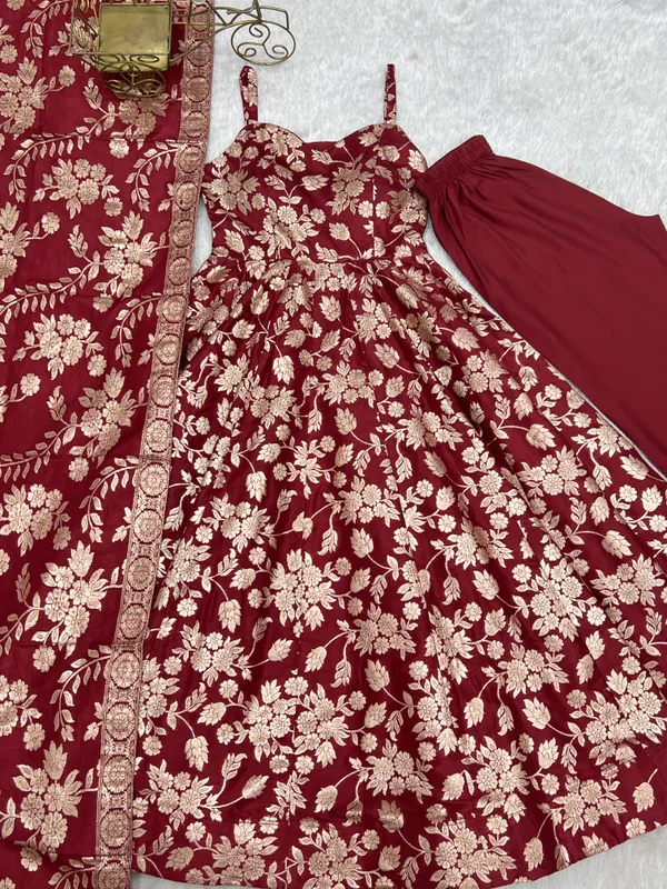 Maroon_Floral_Print_Saree_for_Women