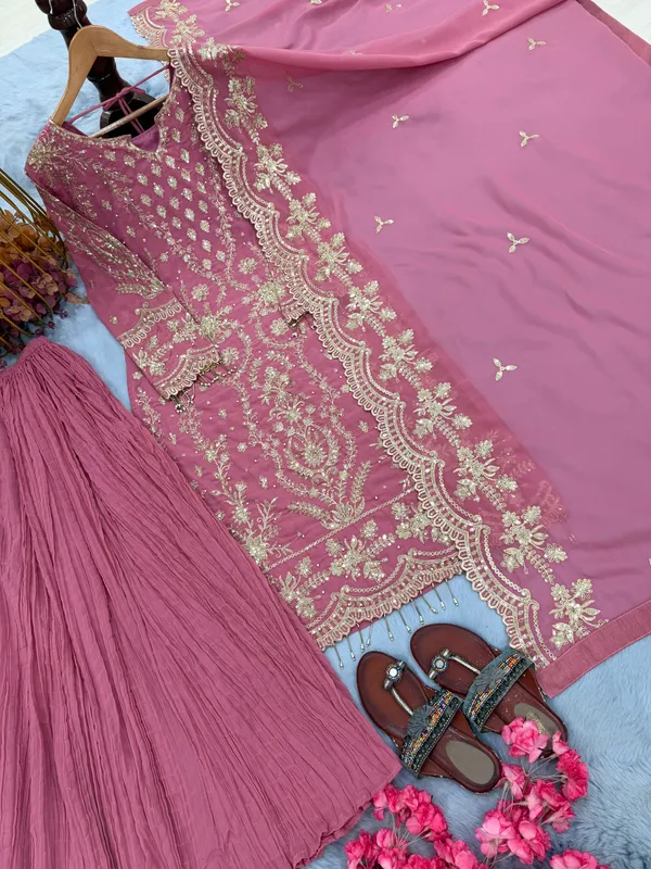 Pink_Embroidered_Ethnic_Suit_Set_for_Women