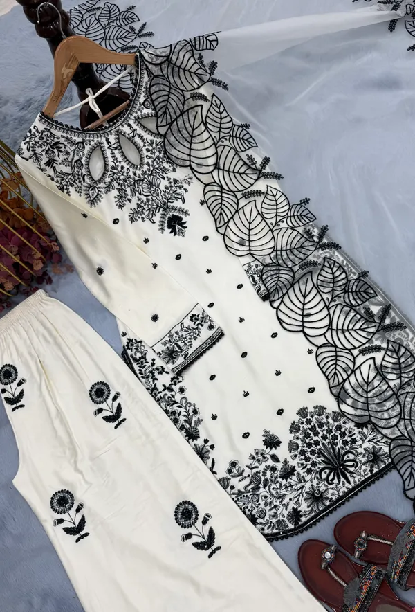 Printed_Straight_Suit_Set_for_Women