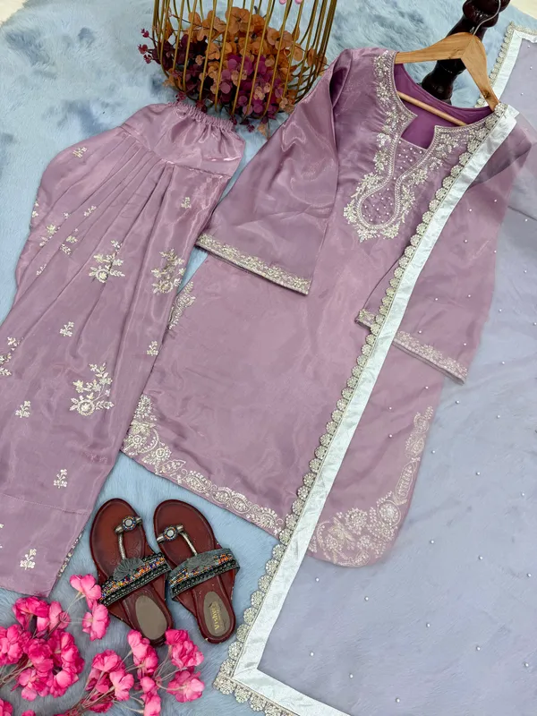 Lavender_Embroidered_Ethnic_Suit_Set_for_Women