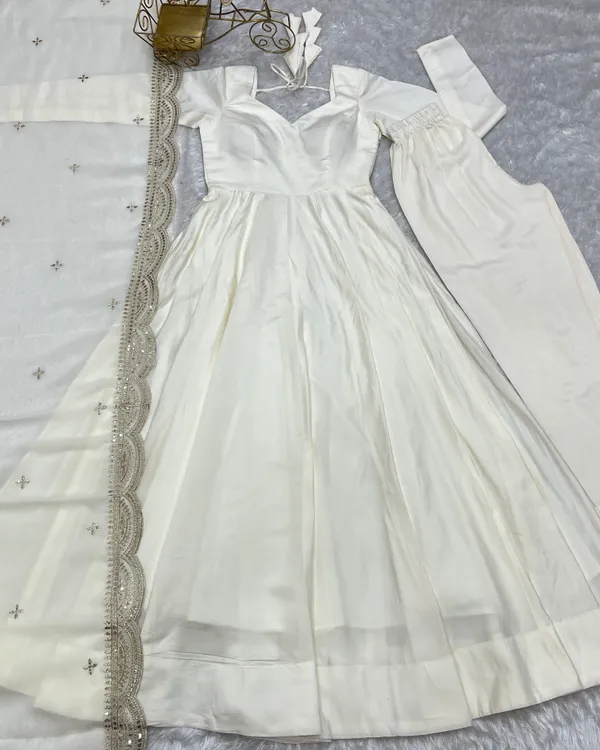 White_Anarkali_Suit_Set_With_Embellished_Dupatta_for_Women