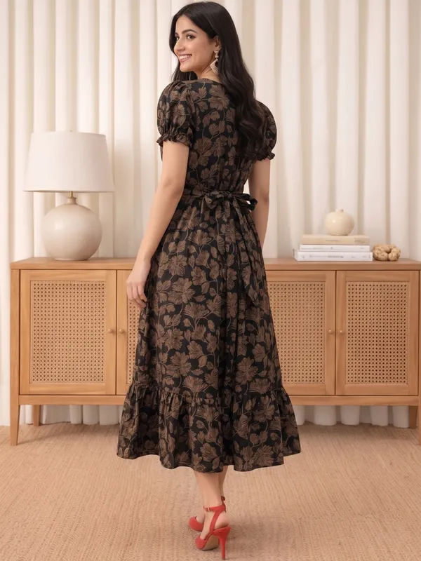 Black_Floral_Print_Fit_And_Flare_Dress_for_Women