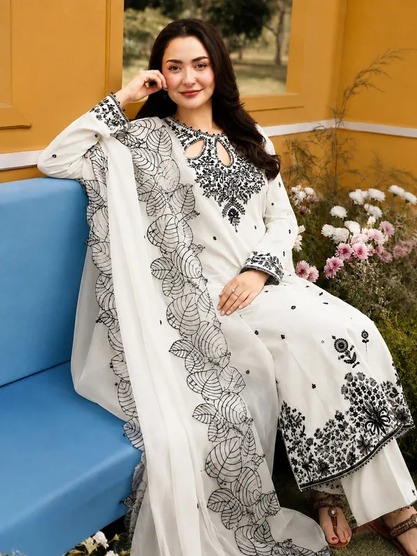Printed_Straight_Suit_Set_for_Women