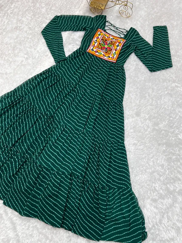 Green_Printed_Anarkali_Dress_For_Women