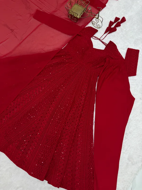 Red_Embroidered_Lehenga_Choli_Set_for_Girls