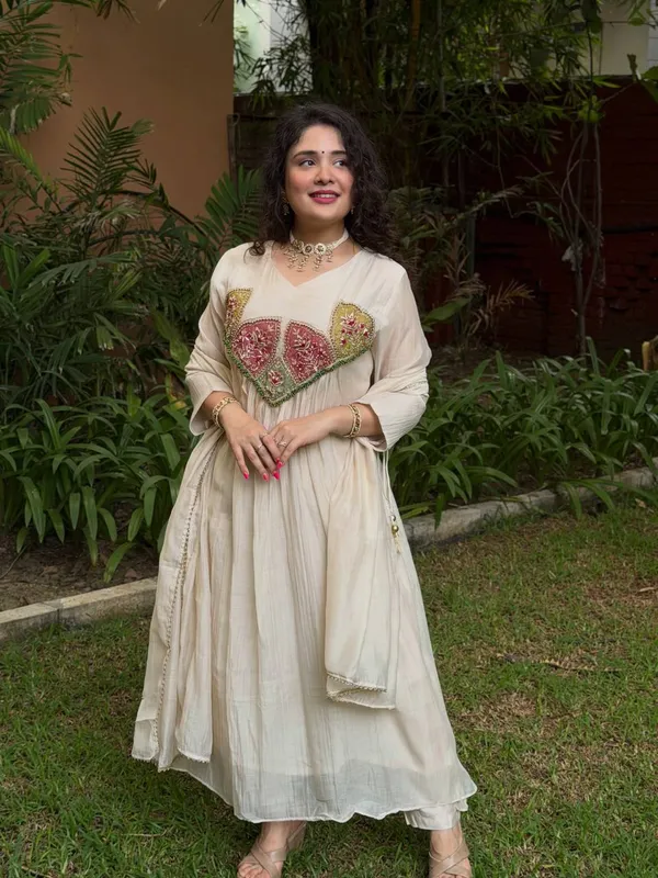 White_Embroidered_Anarkali_Suit_Set_for_Women