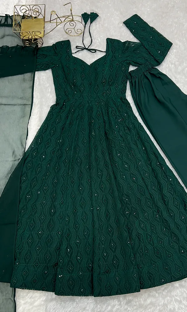 Green_Embroidered_Lehenga_Choli_Set_for_Women