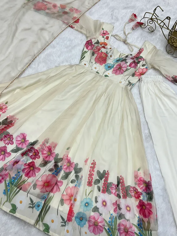 Cream_Floral_Embroidered_Organza_Anarkali_Suit_for_Women