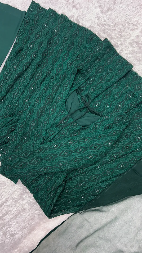 Green_Embroidered_Lehenga_Choli_Set_for_Women