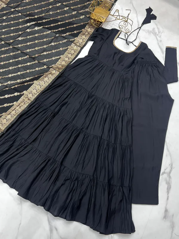 Black_Anarkali_Ethnic_Dress_Set_for_Women