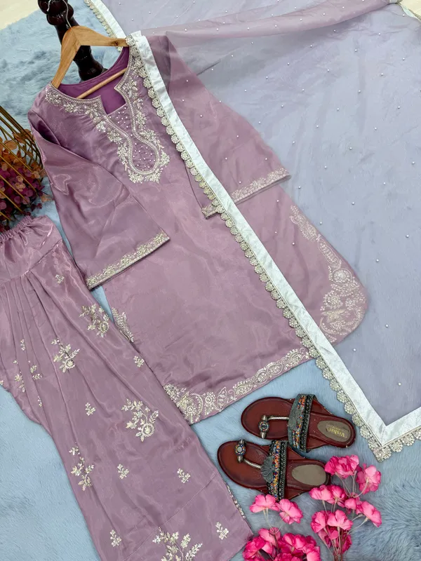 Lavender_Embroidered_Ethnic_Suit_Set_for_Women