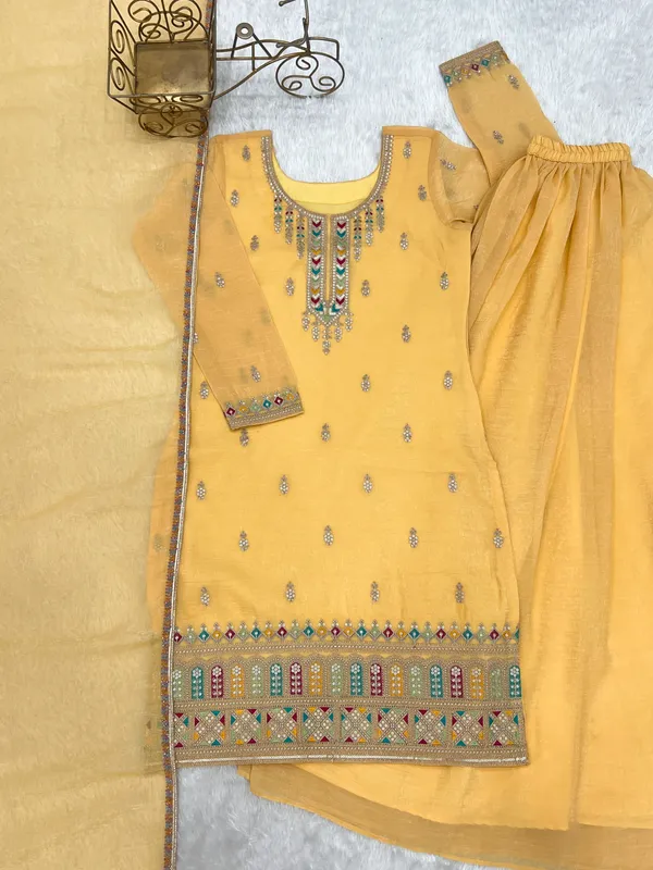 Yellow_Embroidered_Straight_Kurta_Set_for_Women
