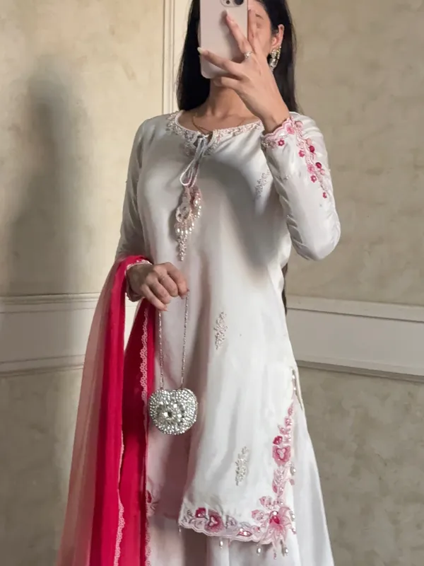 White_Embroidered_Ethnic_Suit_Set_for_Women