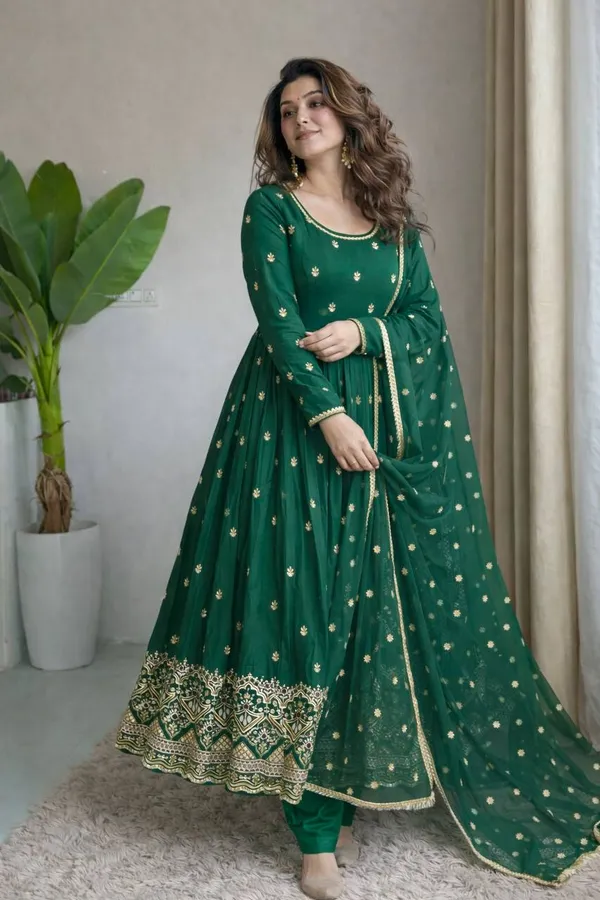 Green_Ethnic_Anarkali_Suit_For_Women