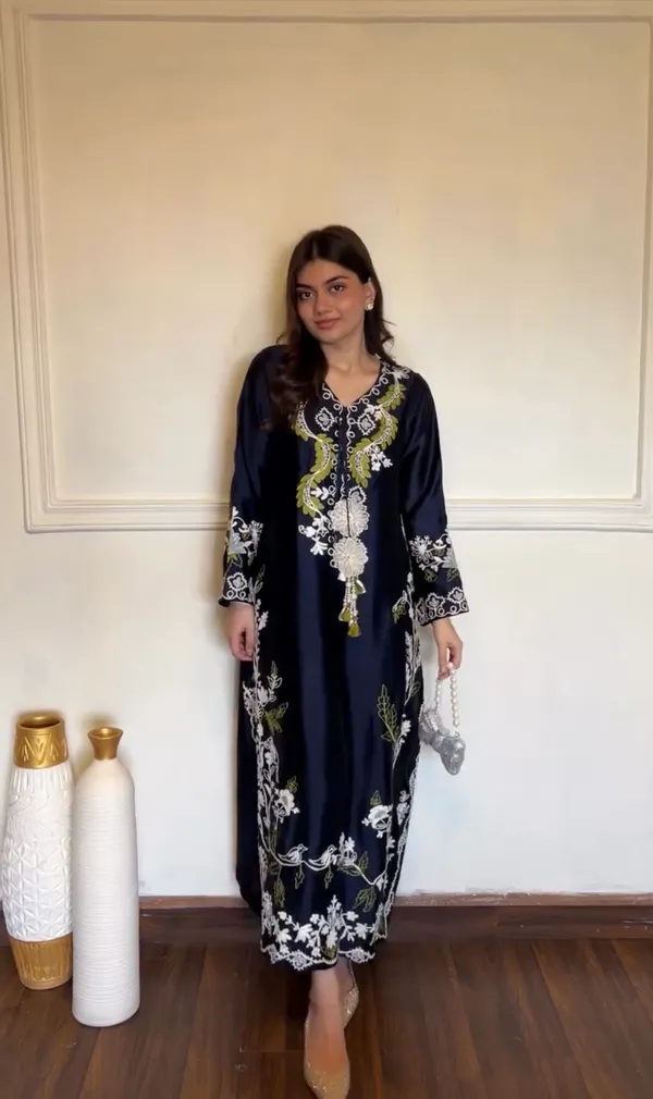 Navy_Embroidered_Kurta_Set_for_Women