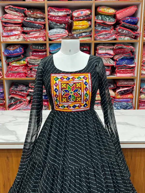 Black_Printed_Anarkali_Dress_for_Women