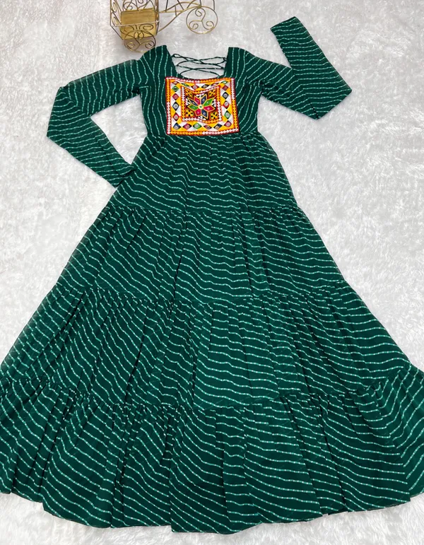 Green_Printed_Anarkali_Dress_For_Women