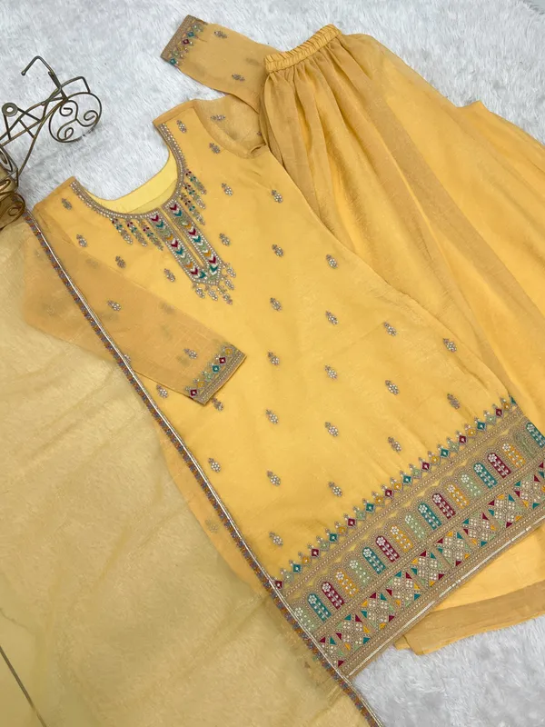 Yellow_Embroidered_Straight_Kurta_Set_for_Women