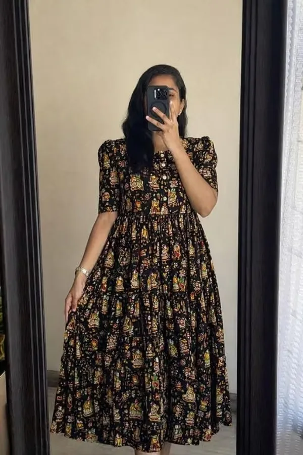 Black_Georgette_Printed_Fit_And_Flare_Dress_For_Women