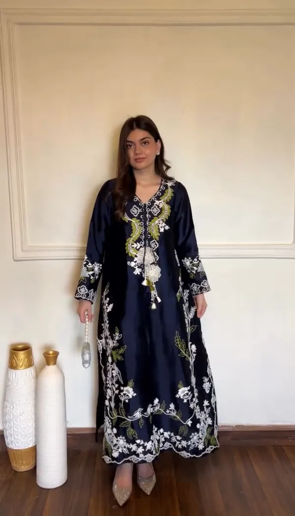 Navy_Embroidered_Kurta_Set_for_Women
