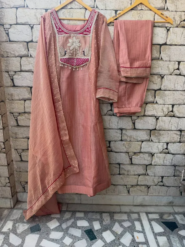 Pink_Embroidered_Straight_Suit_Set_for_Women