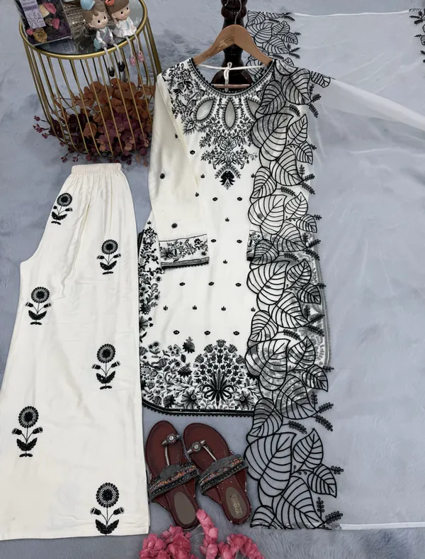 Printed_Straight_Suit_Set_for_Women