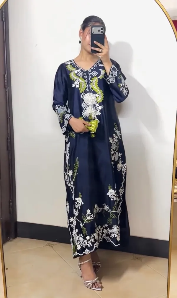 Navy_Embroidered_Kurta_Set_for_Women